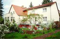 Haus Gartenansicht
